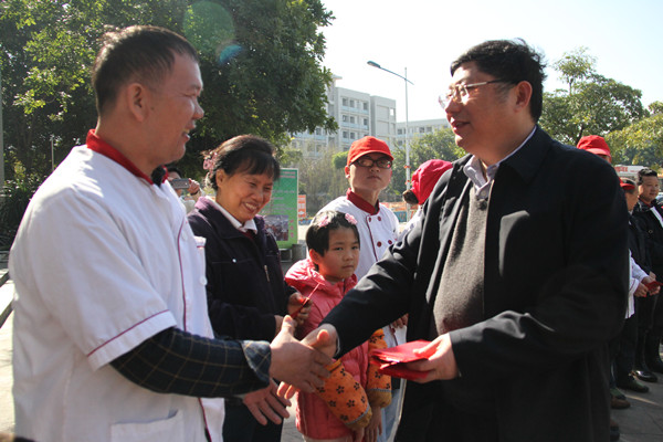 校長慰問二.jpg